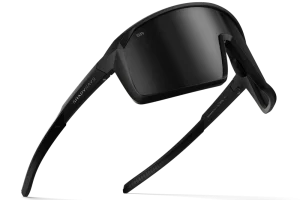 Black Polarized